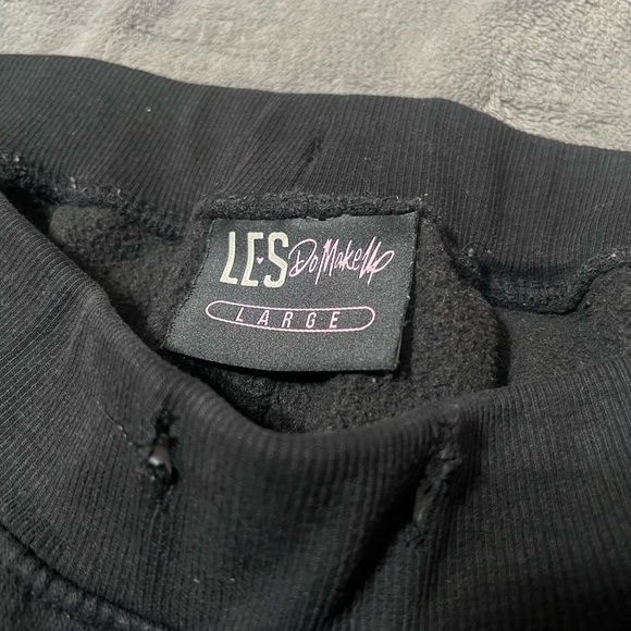 Sweats - Picture 4 of 4